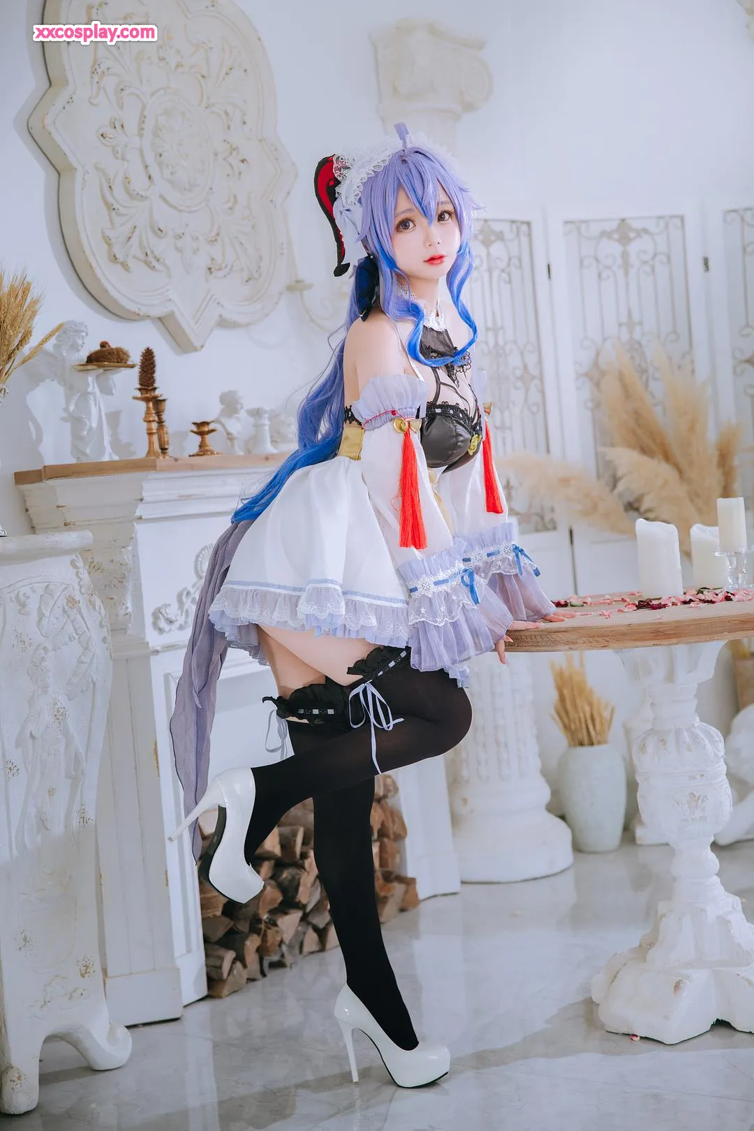 Hinajiao: Ganyu Maid Cosplay